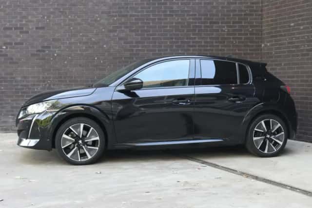 Peugeot e-208 (2021) thumbnail 2