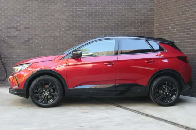 Opel Grandland (2024) thumbnail 2