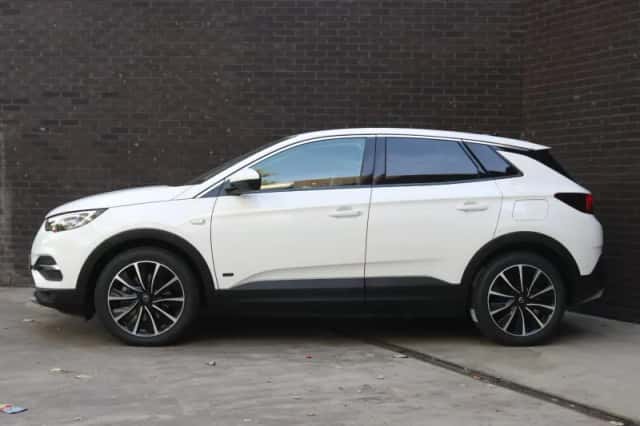 Opel Grandland X (2021) thumbnail 2