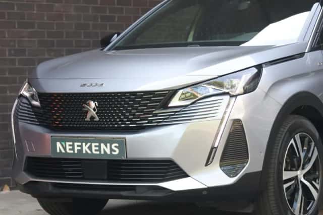 Peugeot 5008 (2023) thumbnail 6