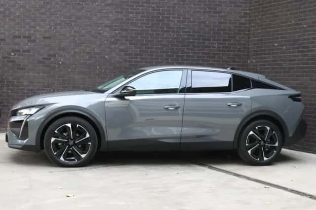 Peugeot 408 (2025) thumbnail 2