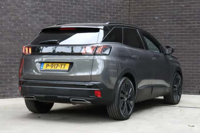 Peugeot 3008 (2022) thumbnail 2
