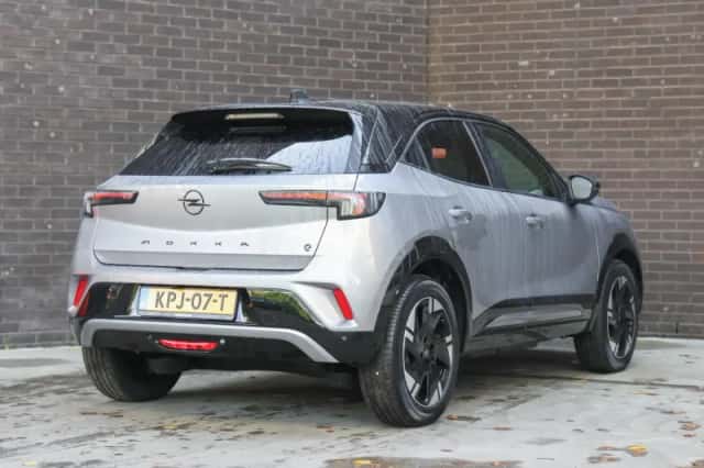 Opel Mokka-e (2025) thumbnail 3