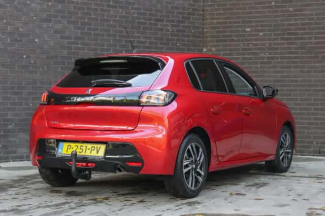 Peugeot 208 (2022) thumbnail 3