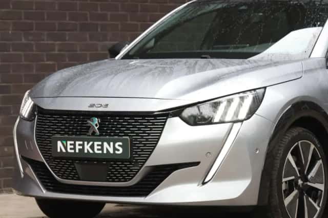 Peugeot e-208 (2021) thumbnail 6