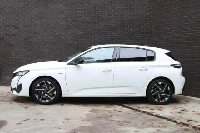 Peugeot 308 (2022) thumbnail 2
