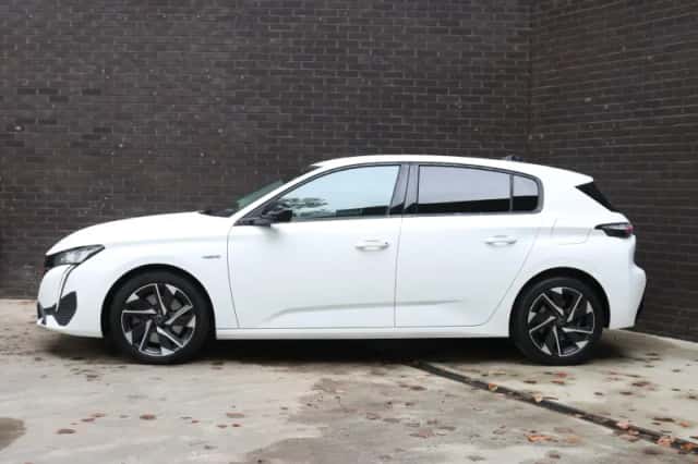 Peugeot 308 (2022) thumbnail 2