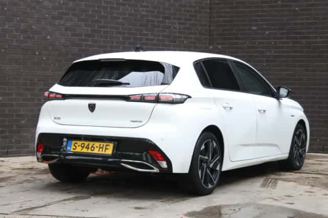 Peugeot 308 (2022) thumbnail 3
