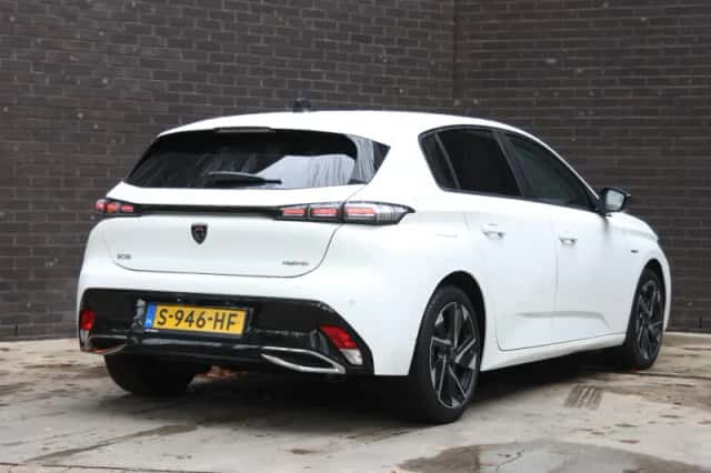 Peugeot 308 (2022) thumbnail 3
