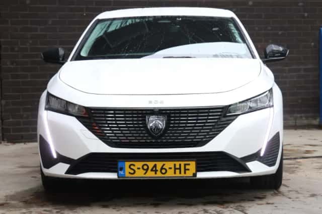 Peugeot 308 (2022) thumbnail 4