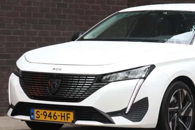 Peugeot 308 (2022) thumbnail 6