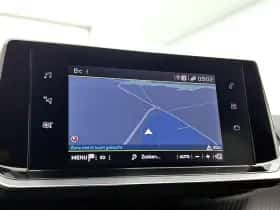 Peugeot 208 (2023) thumbnail 17