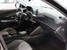 Peugeot e-2008 (2022) thumbnail 11