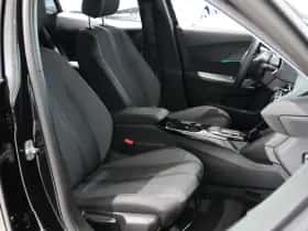 Peugeot e-2008 (2022) thumbnail 26