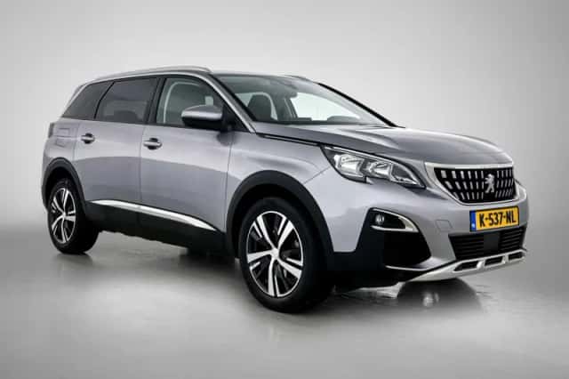 Peugeot 5008 (2020) thumbnail 4