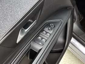 Peugeot 5008 (2020) thumbnail 32