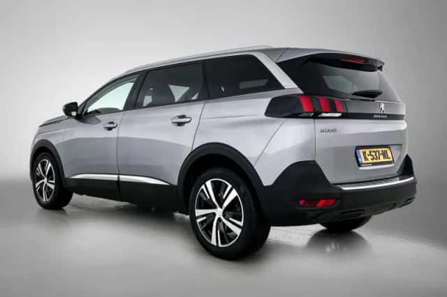 Peugeot 5008 (2020) thumbnail 6