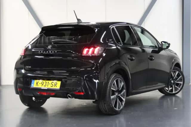 Peugeot 208 (2021) thumbnail 3