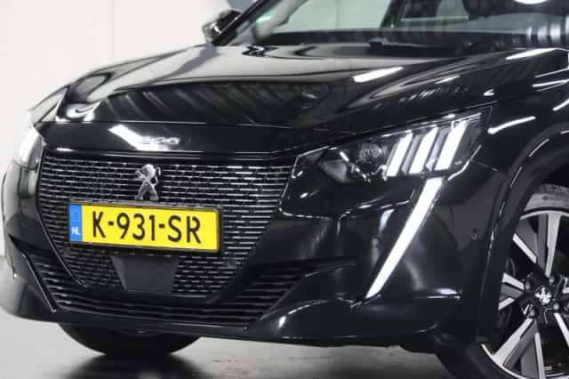 Peugeot 208 (2021) thumbnail 5