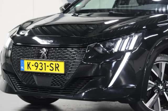 Peugeot 208 (2021) thumbnail 5