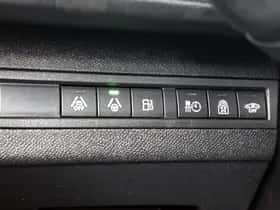 Peugeot 3008 (2022) thumbnail 37