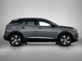 Peugeot 3008 (2022) thumbnail 9