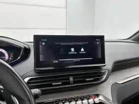 Peugeot 5008 (2021) thumbnail 19