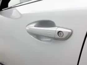 Peugeot 5008 (2021) thumbnail 39