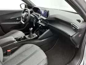 Peugeot 2008 (2025) thumbnail 12