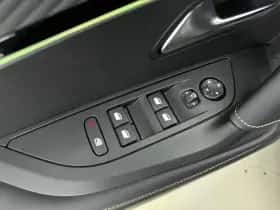 Peugeot 2008 (2024) thumbnail 25