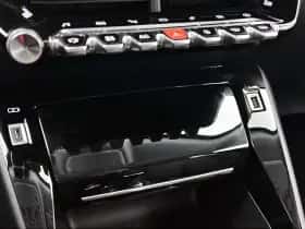 Peugeot e-2008 (2021) thumbnail 24
