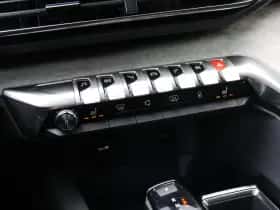 Peugeot 5008 (2023) thumbnail 38
