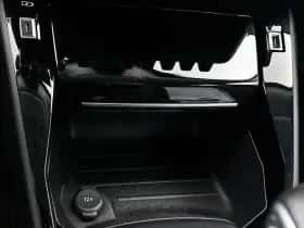Peugeot 2008 (2021) thumbnail 32
