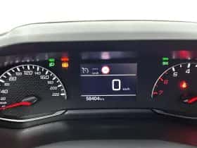 Peugeot 2008 (2021) thumbnail 14