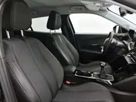 Peugeot 2008 (2021) thumbnail 24