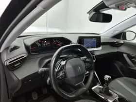 Peugeot 2008 (2021) thumbnail 10
