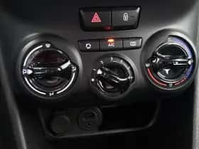 Peugeot 208 (2016) thumbnail 22