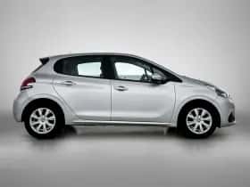 Peugeot 208 (2016) thumbnail 9