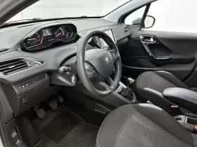 Peugeot 208 (2016) thumbnail 10