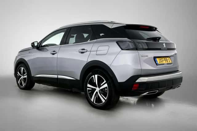 Peugeot 3008 (2022) thumbnail 3