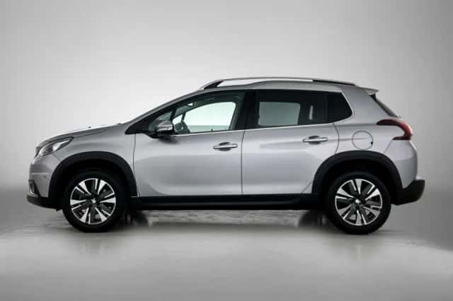 Peugeot 2008 (2018) thumbnail 5