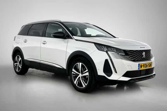 Peugeot 5008 (2022) thumbnail 2