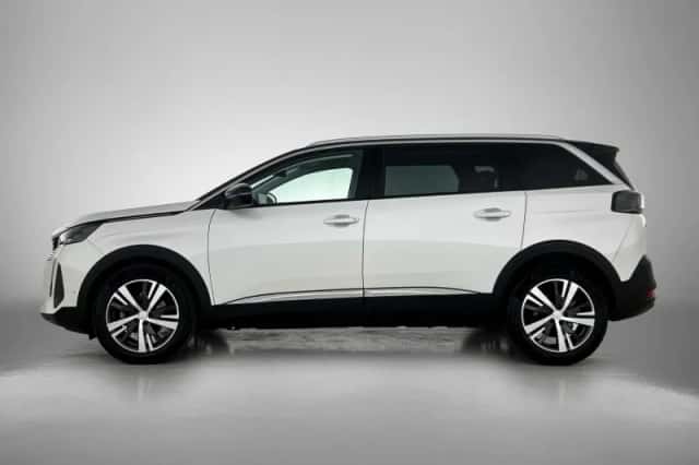 Peugeot 5008 (2022) thumbnail 5