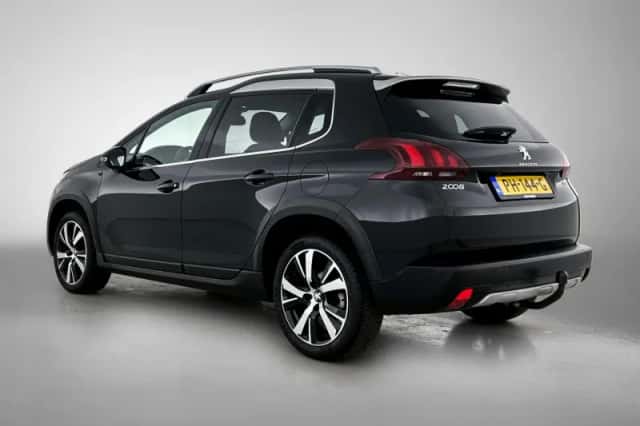 Peugeot 2008 (2017) thumbnail 6