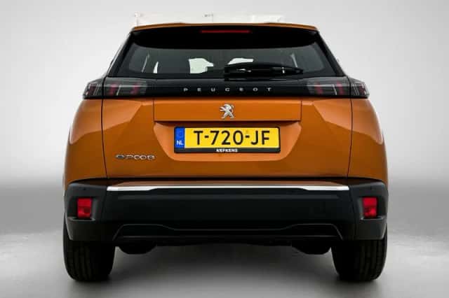 Peugeot e-2008 (2023) thumbnail 4