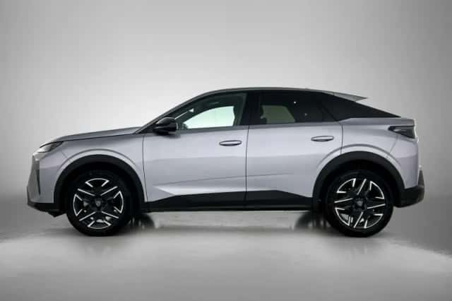 Peugeot 3008 (2024) thumbnail 4