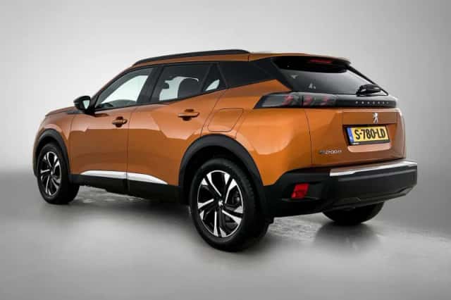 Peugeot e-2008 (2023) thumbnail 5