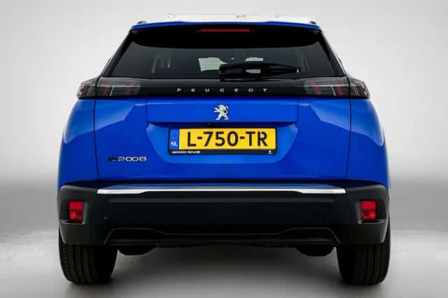 Peugeot e-2008 (2021) thumbnail 4