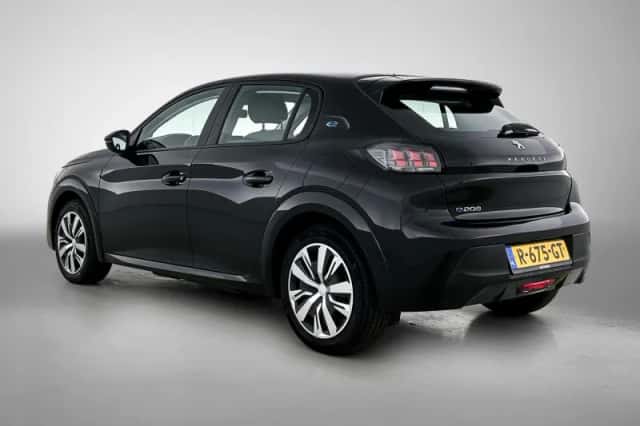 Peugeot e-208 (2022) thumbnail 3