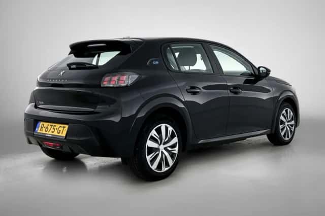 Peugeot e-208 (2022) thumbnail 5